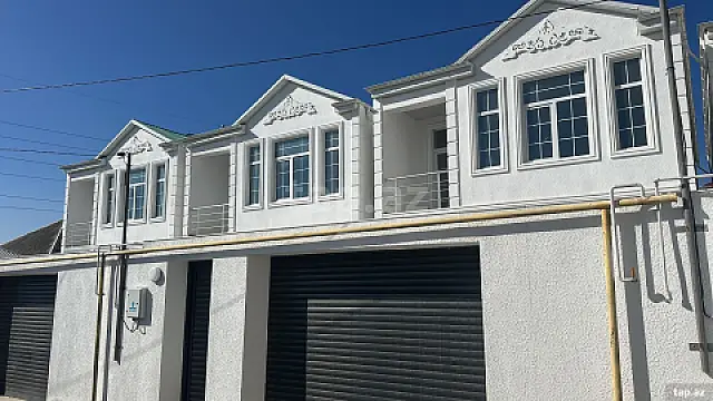 Satılır 4 otaqlı həyət evi 175 m²