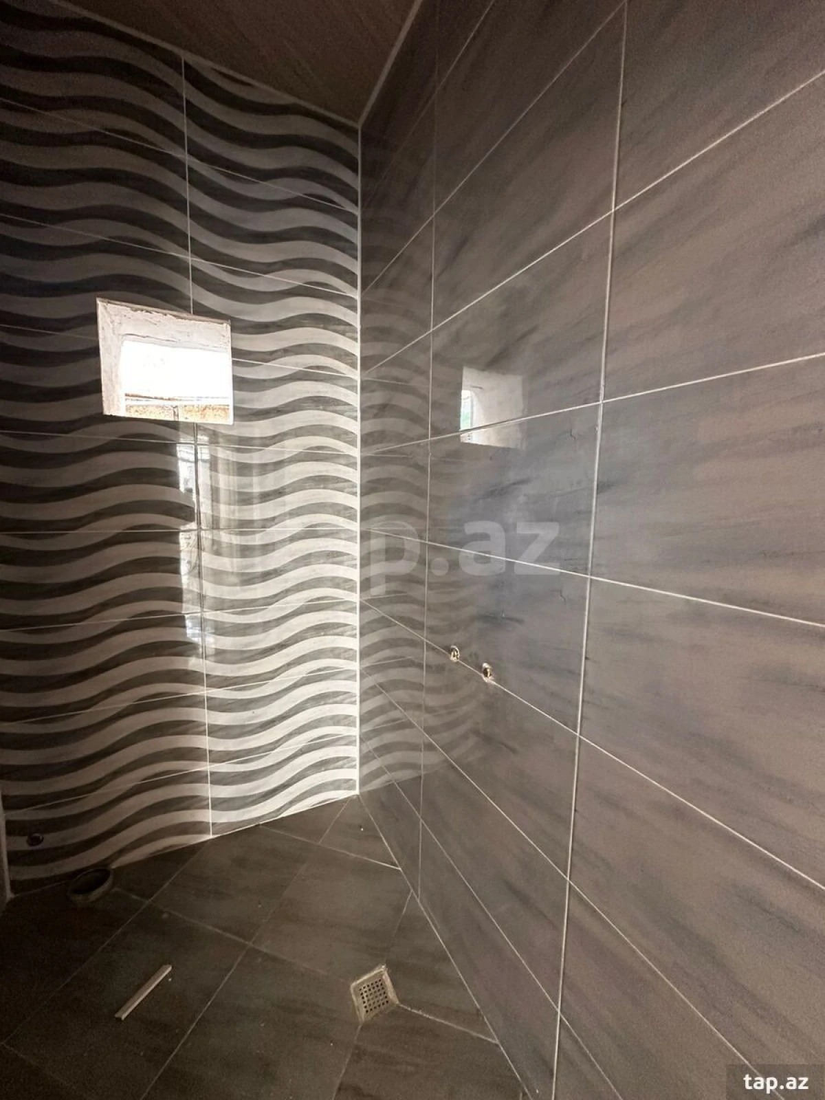 Satılır 4 otaqlı həyət evi 175 m²