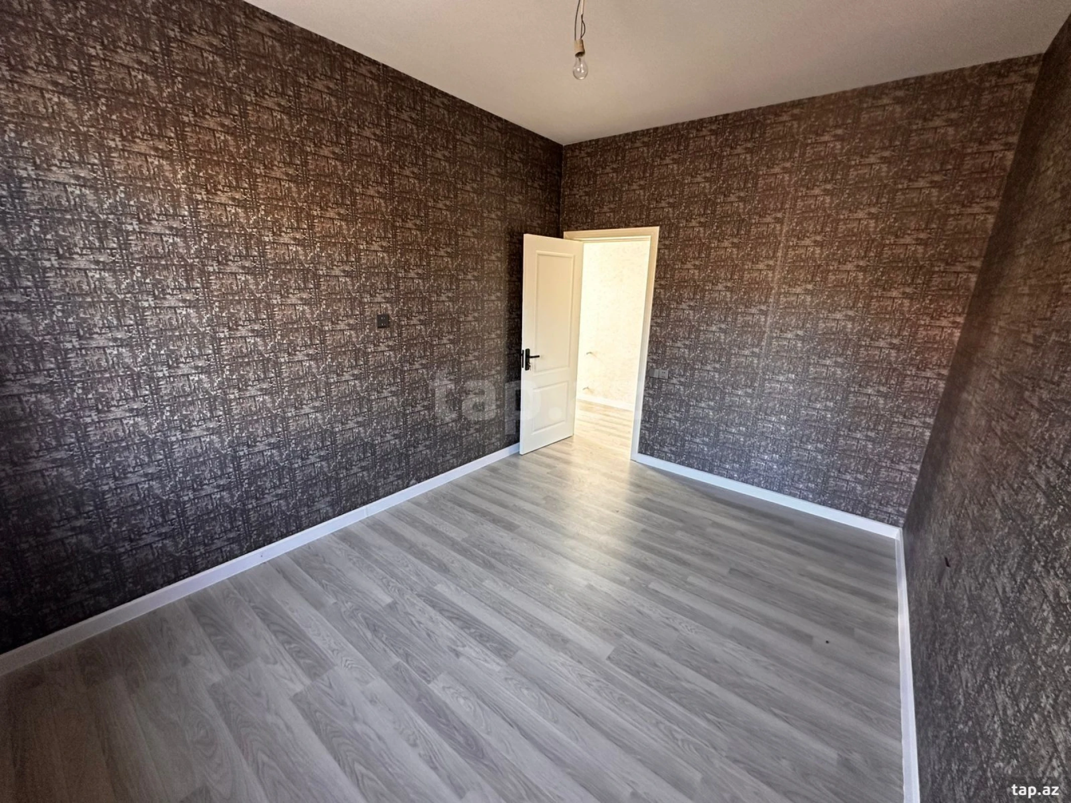Satılır 4 otaqlı həyət evi 175 m²