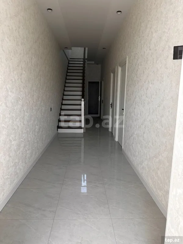 Satılır 4 otaqlı həyət evi 175 m²