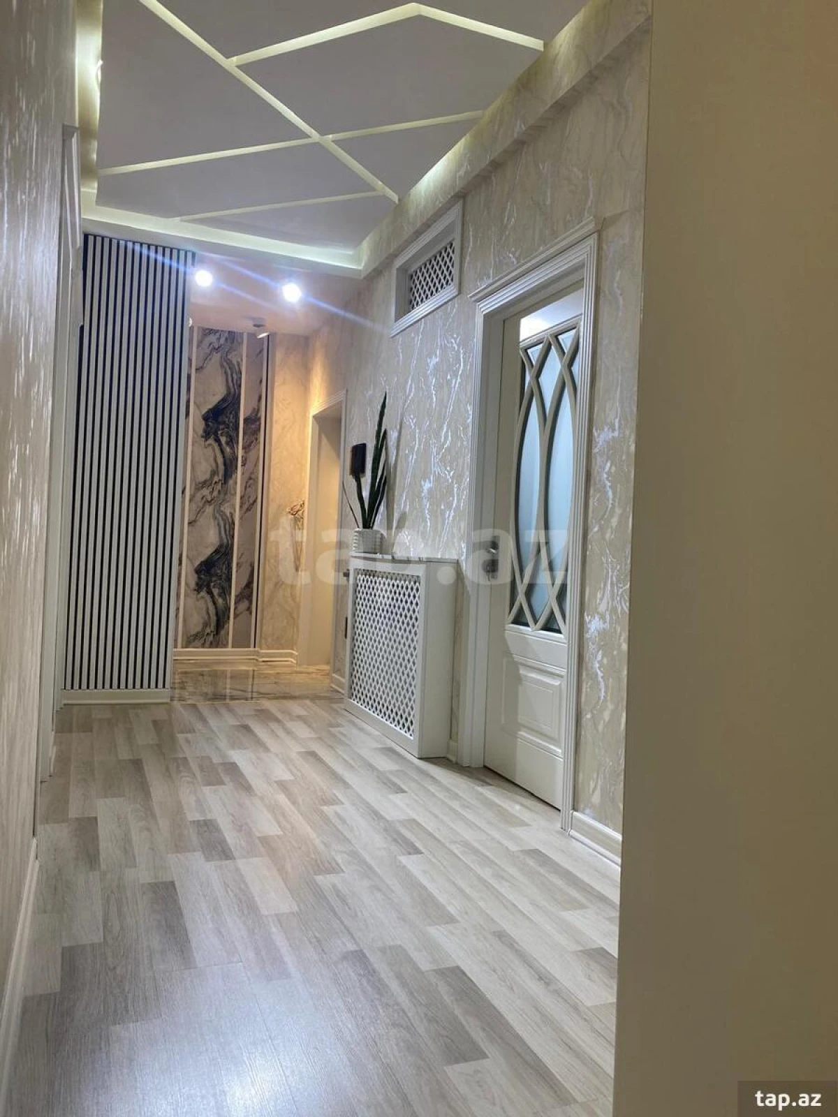 Satılır 3 otaqlı yeni tikili 88 m²