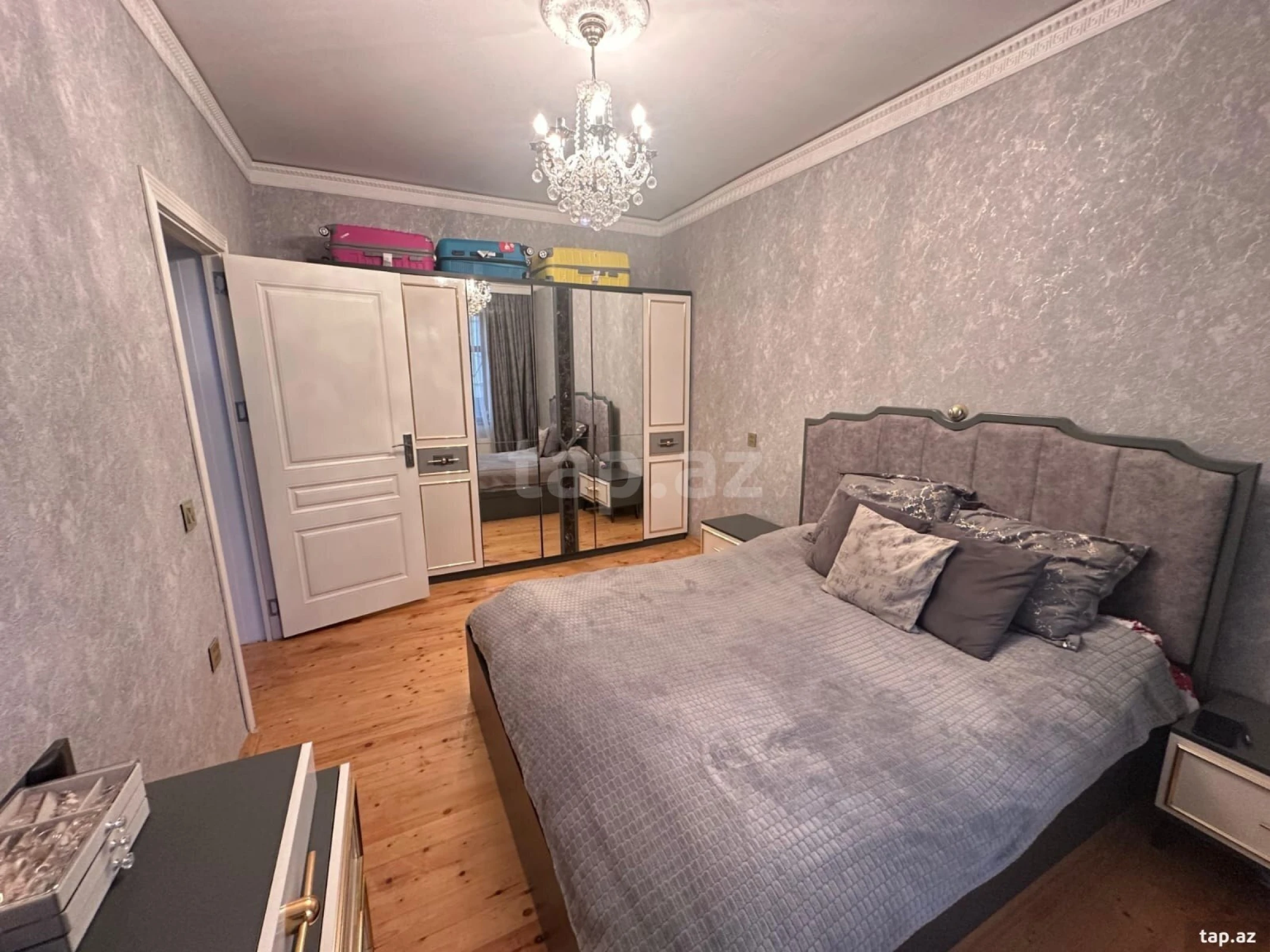 Satılır 4 otaqlı həyət evi