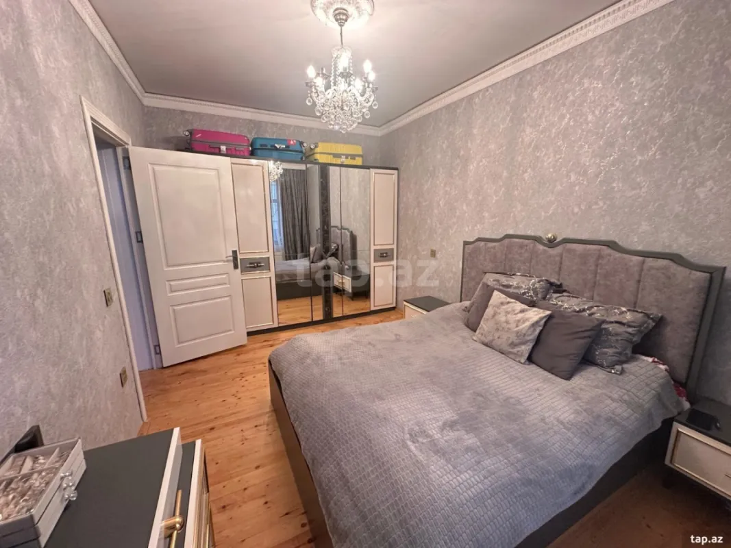 Satılır 4 otaqlı həyət evi