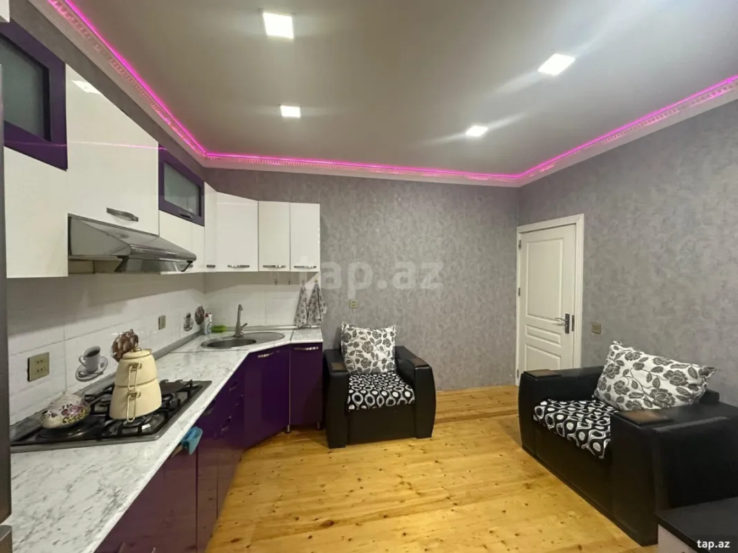 Satılır 4 otaqlı həyət evi