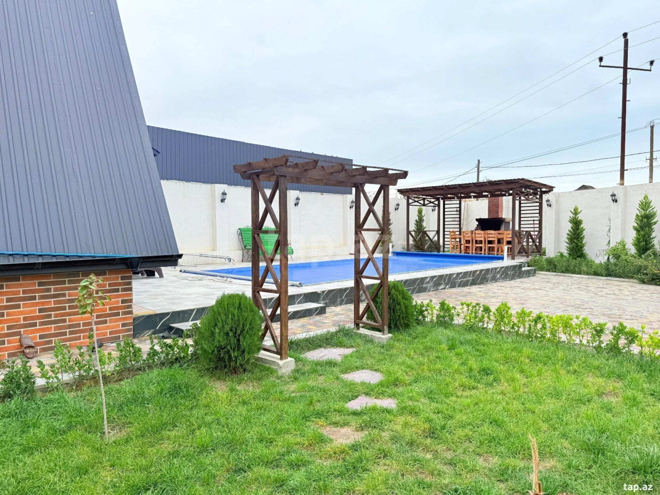 Kirayə verilir 4 otaqlı həyət evi 100 m²