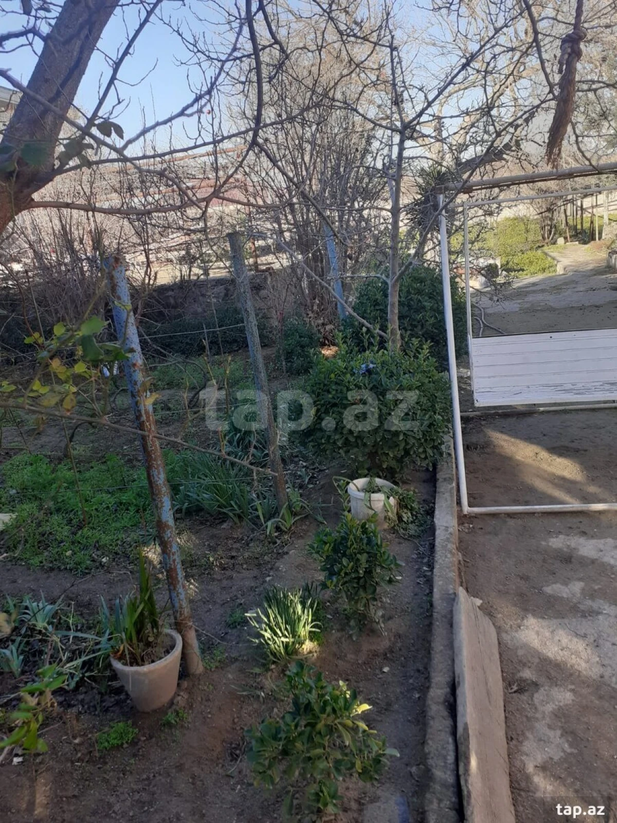 Satılır 4 otaqlı həyət evi