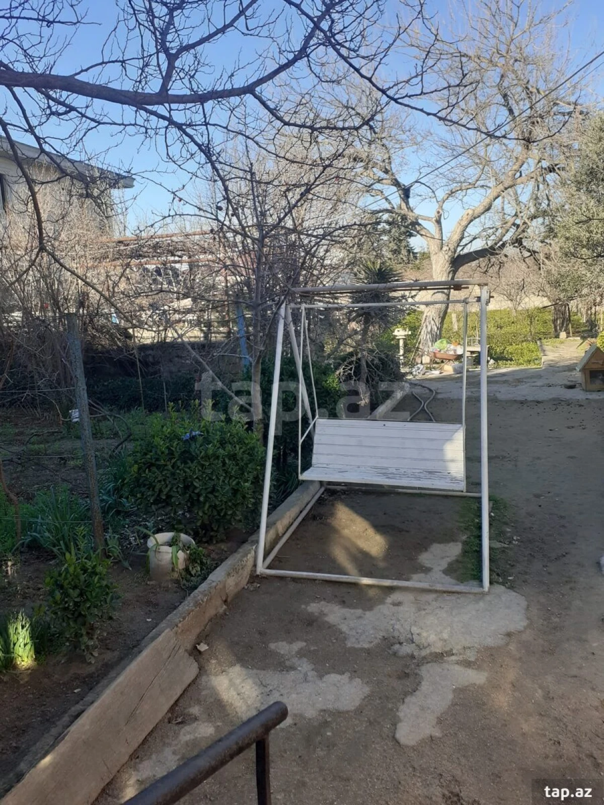 Satılır 4 otaqlı həyət evi