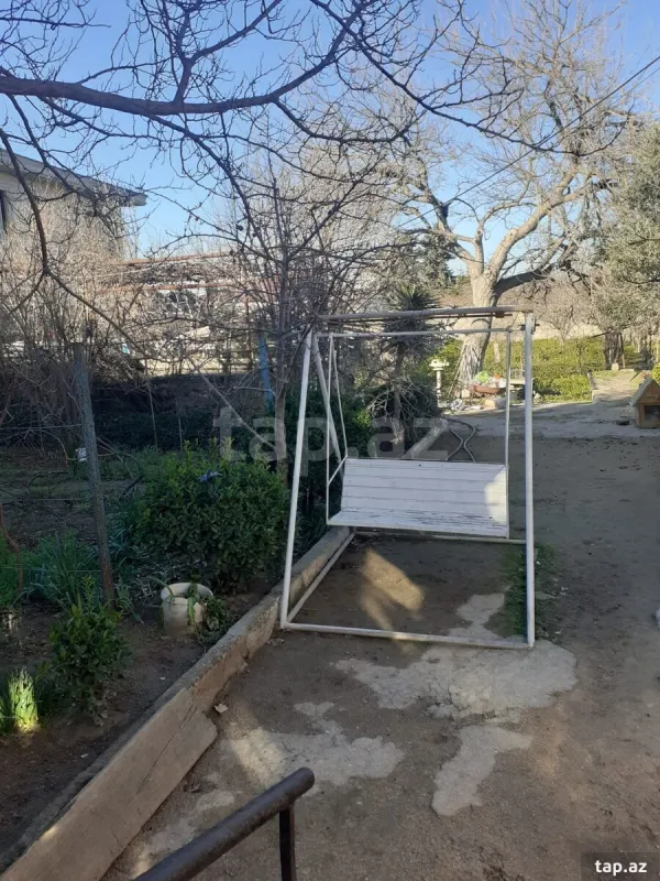 Satılır 4 otaqlı həyət evi