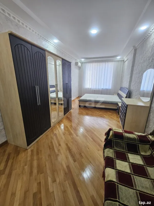 Kirayə verilir 2 otaqlı yeni tikili 100 m²