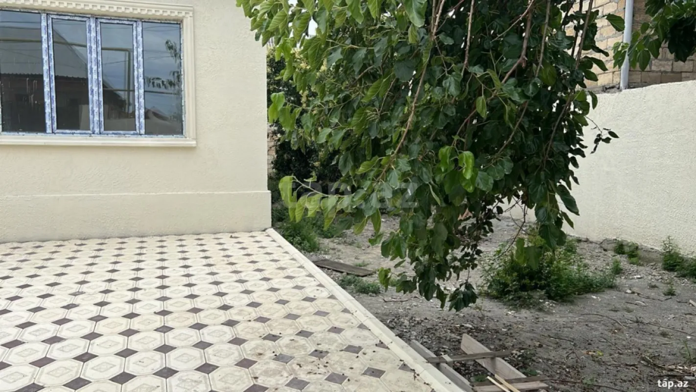 Satılır 4 otaqlı həyət evi