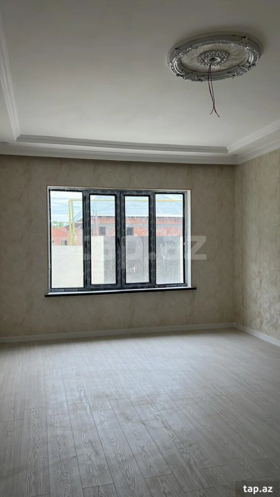 Satılır 4 otaqlı həyət evi