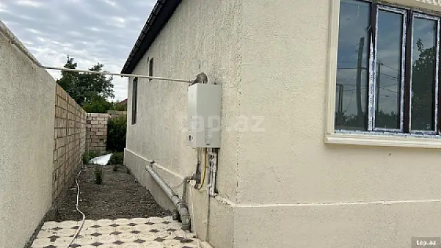 Satılır 4 otaqlı həyət evi