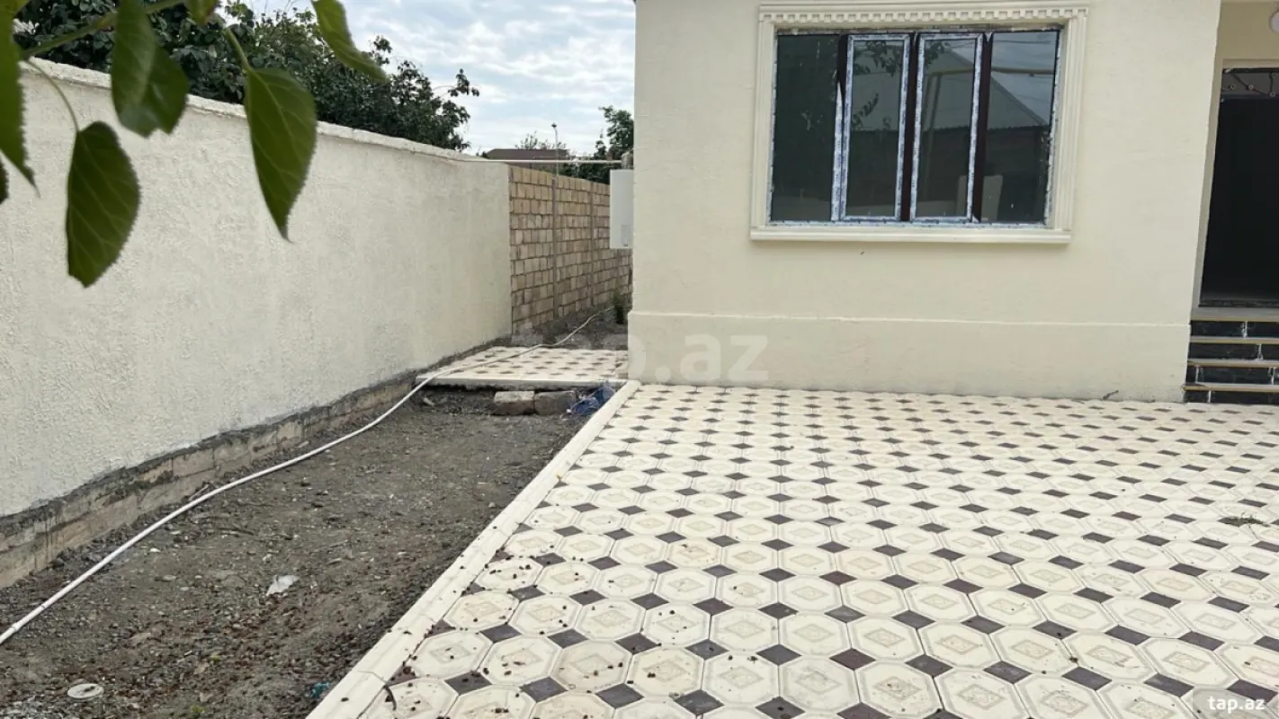 Satılır 4 otaqlı həyət evi