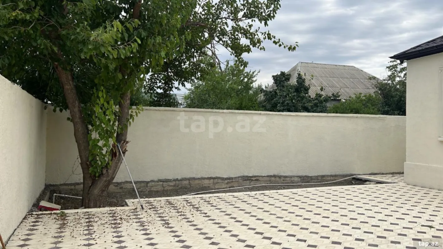 Satılır 4 otaqlı həyət evi