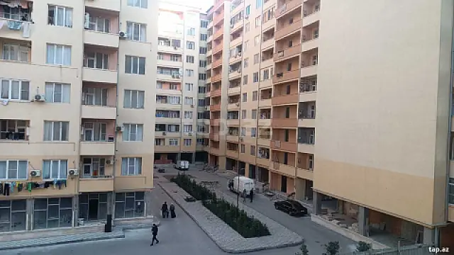 Satılır 3 otaqlı yeni tikili 120 m²