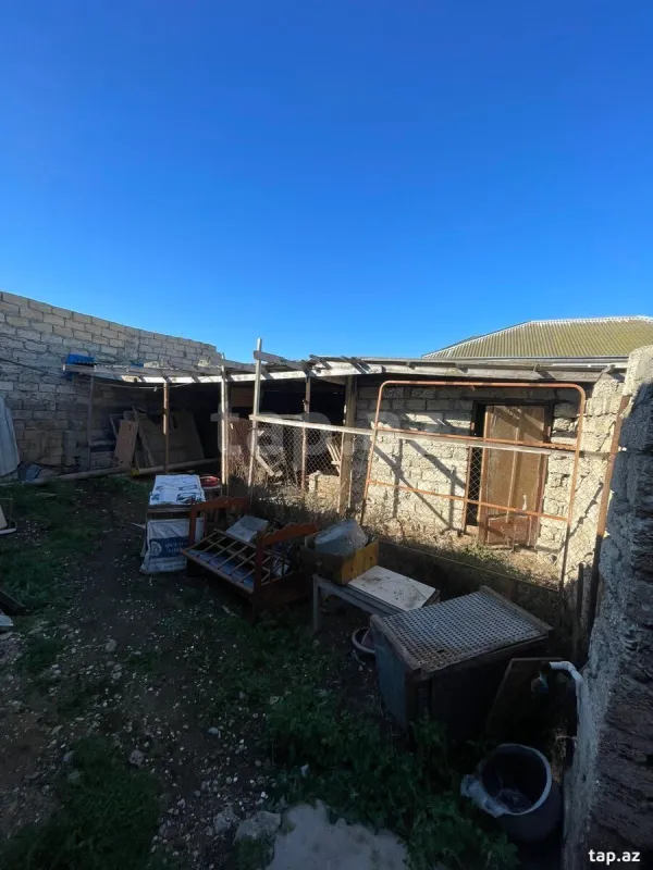 Satılır 4 otaqlı həyət evi