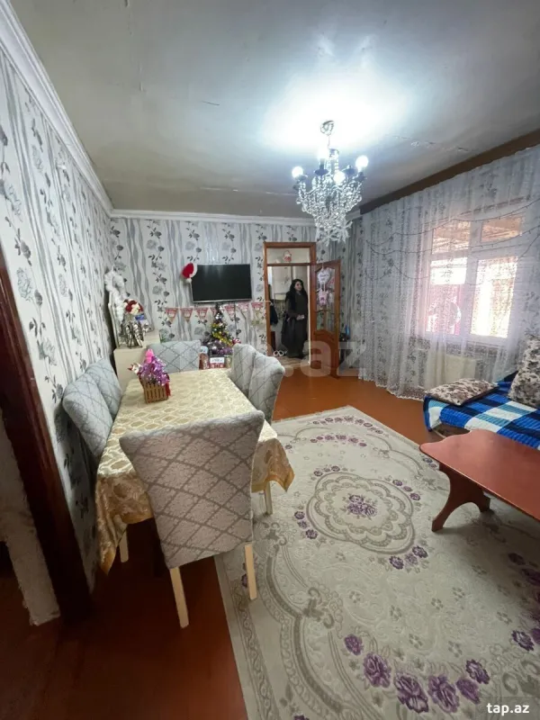 Satılır 4 otaqlı həyət evi