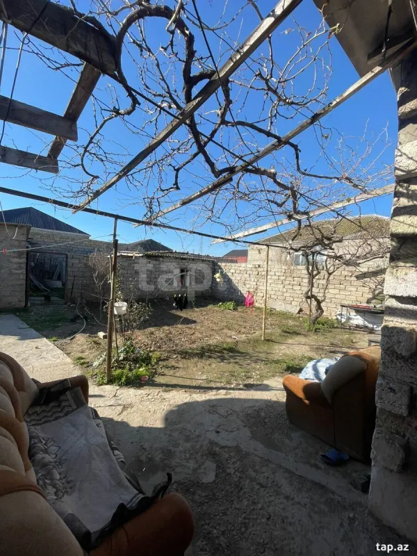 Satılır 4 otaqlı həyət evi