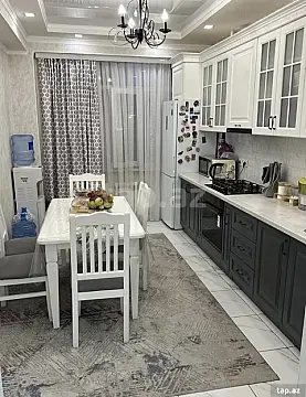 Kirayə verilir 2 otaqlı yeni tikili 85 m²