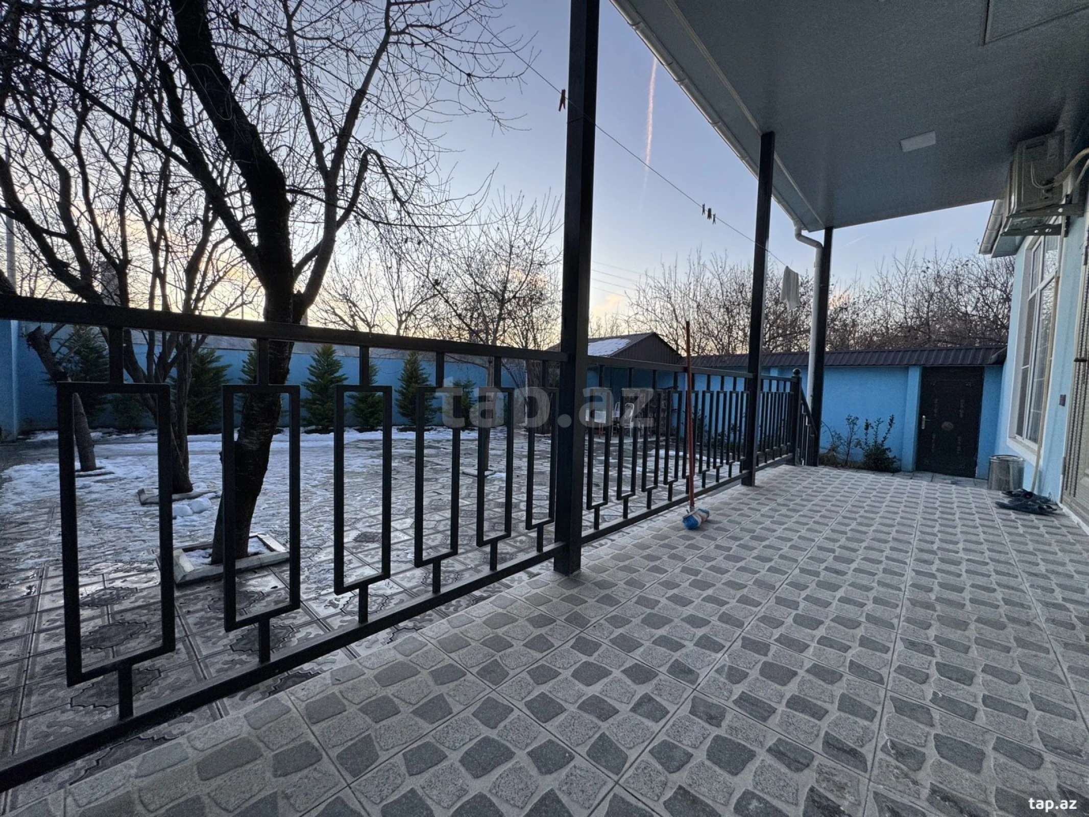 Kirayə verilir 3 otaqlı həyət evi