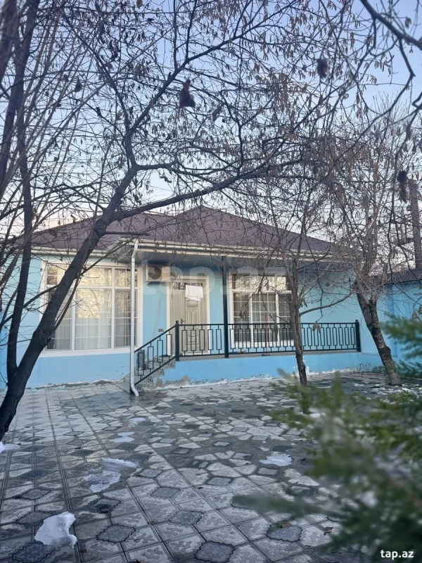 Kirayə verilir 3 otaqlı həyət evi