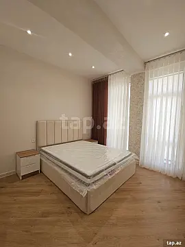 Kirayə verilir 3 otaqlı yeni tikili 125 m²