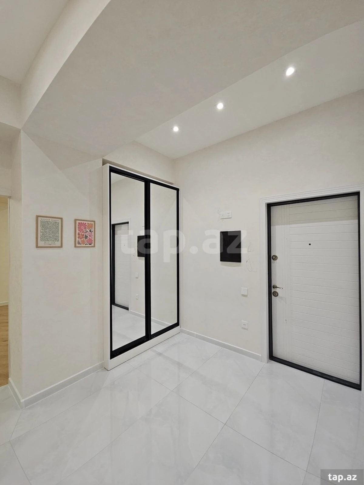 Kirayə verilir 3 otaqlı yeni tikili 125 m²