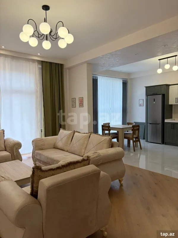 Kirayə verilir 3 otaqlı yeni tikili 125 m²