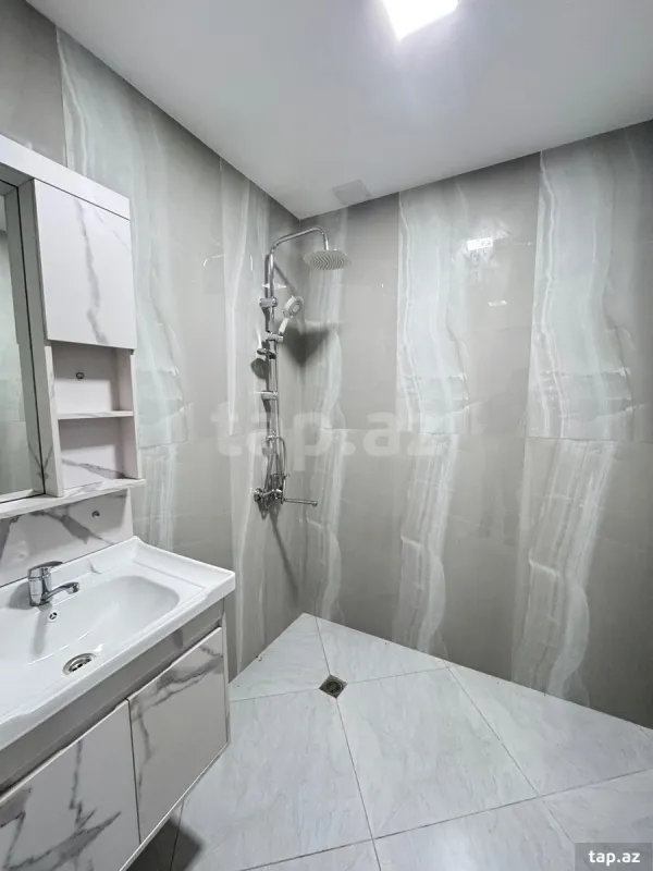 Satılır 3 otaqlı mənzil 68 m²