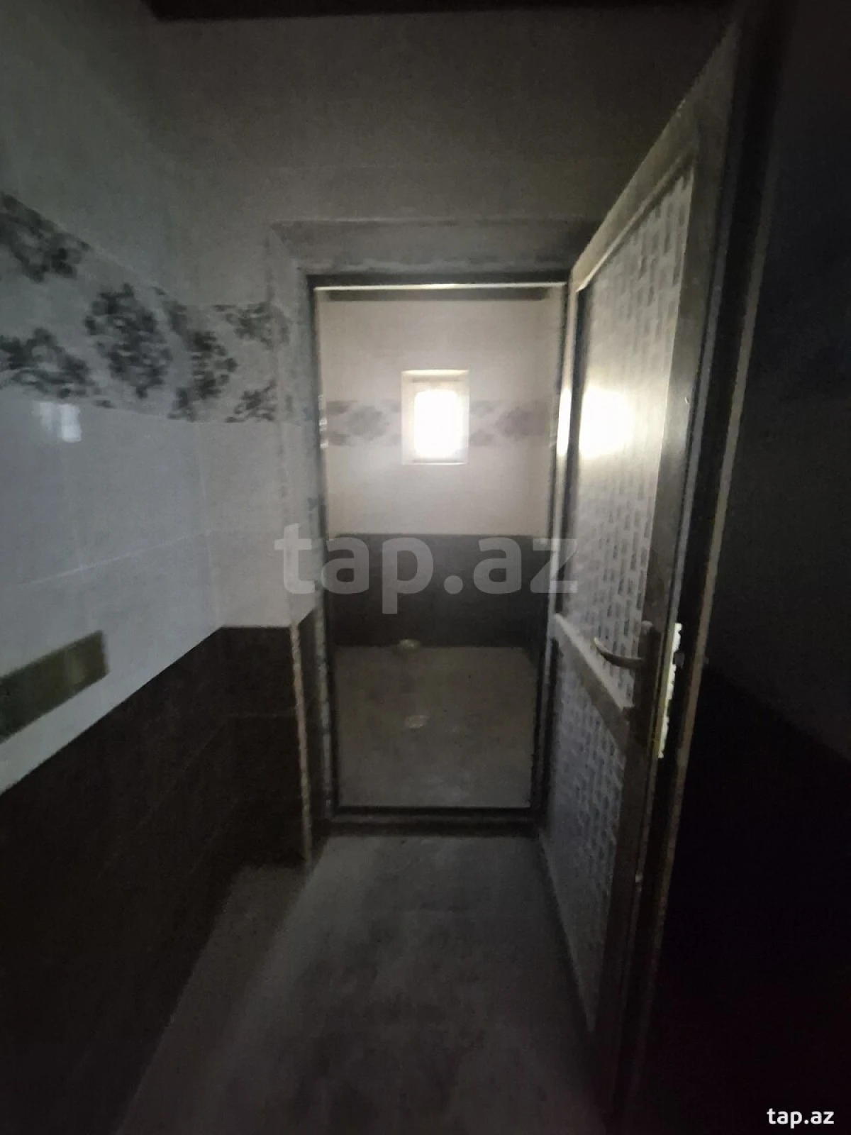 Satılır 6 otaqlı həyət evi