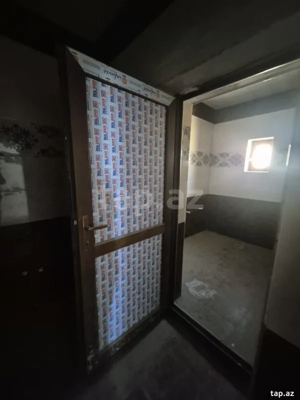 Satılır 6 otaqlı həyət evi