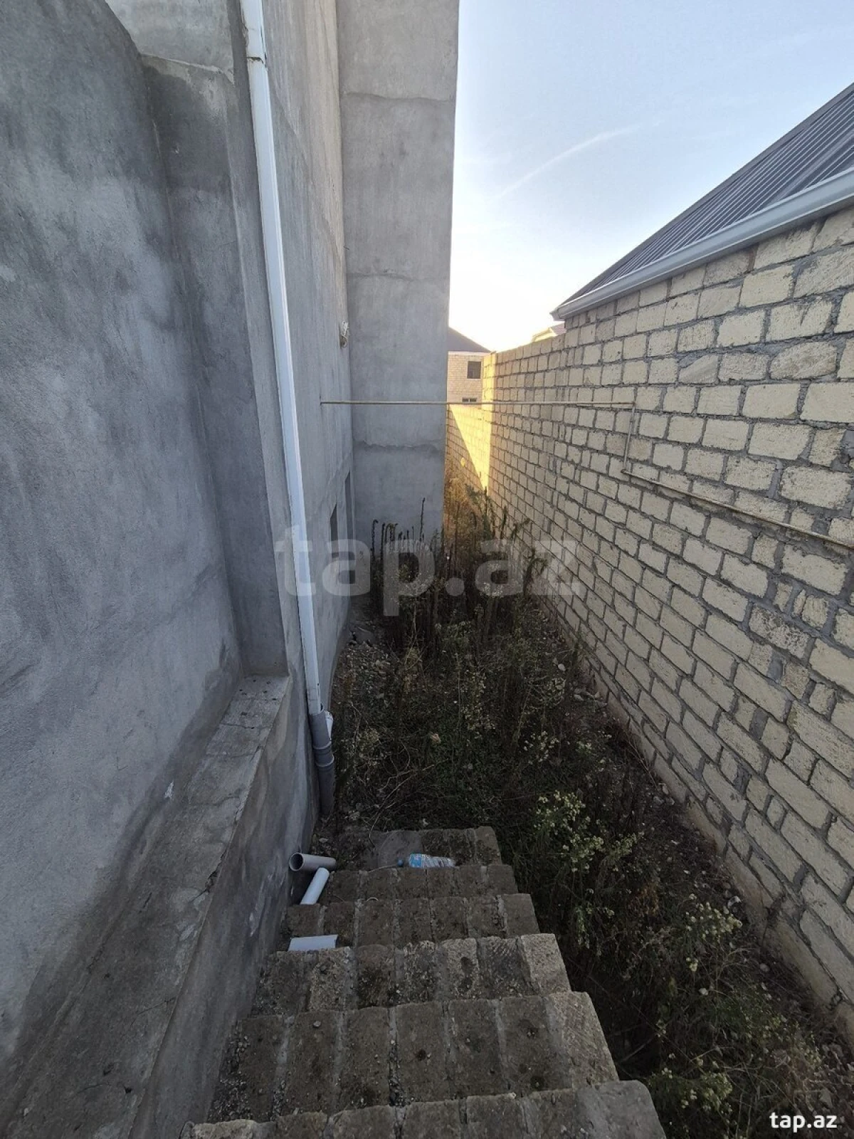 Satılır 6 otaqlı həyət evi