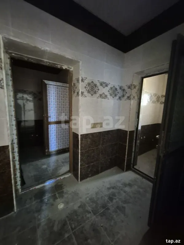 Satılır 6 otaqlı həyət evi