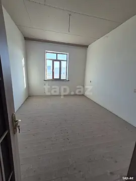 Satılır 6 otaqlı həyət evi