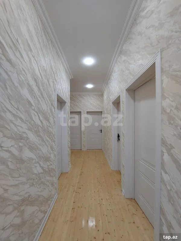 Satılır 4 otaqlı həyət evi