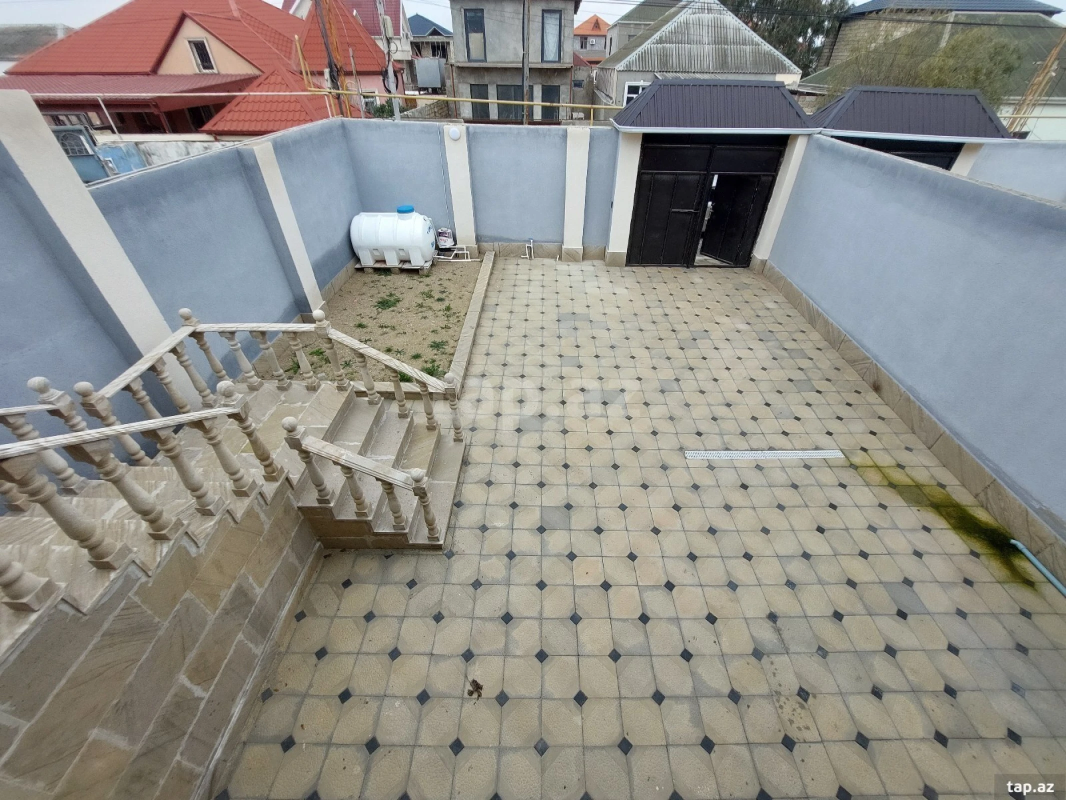 Satılır 4 otaqlı həyət evi