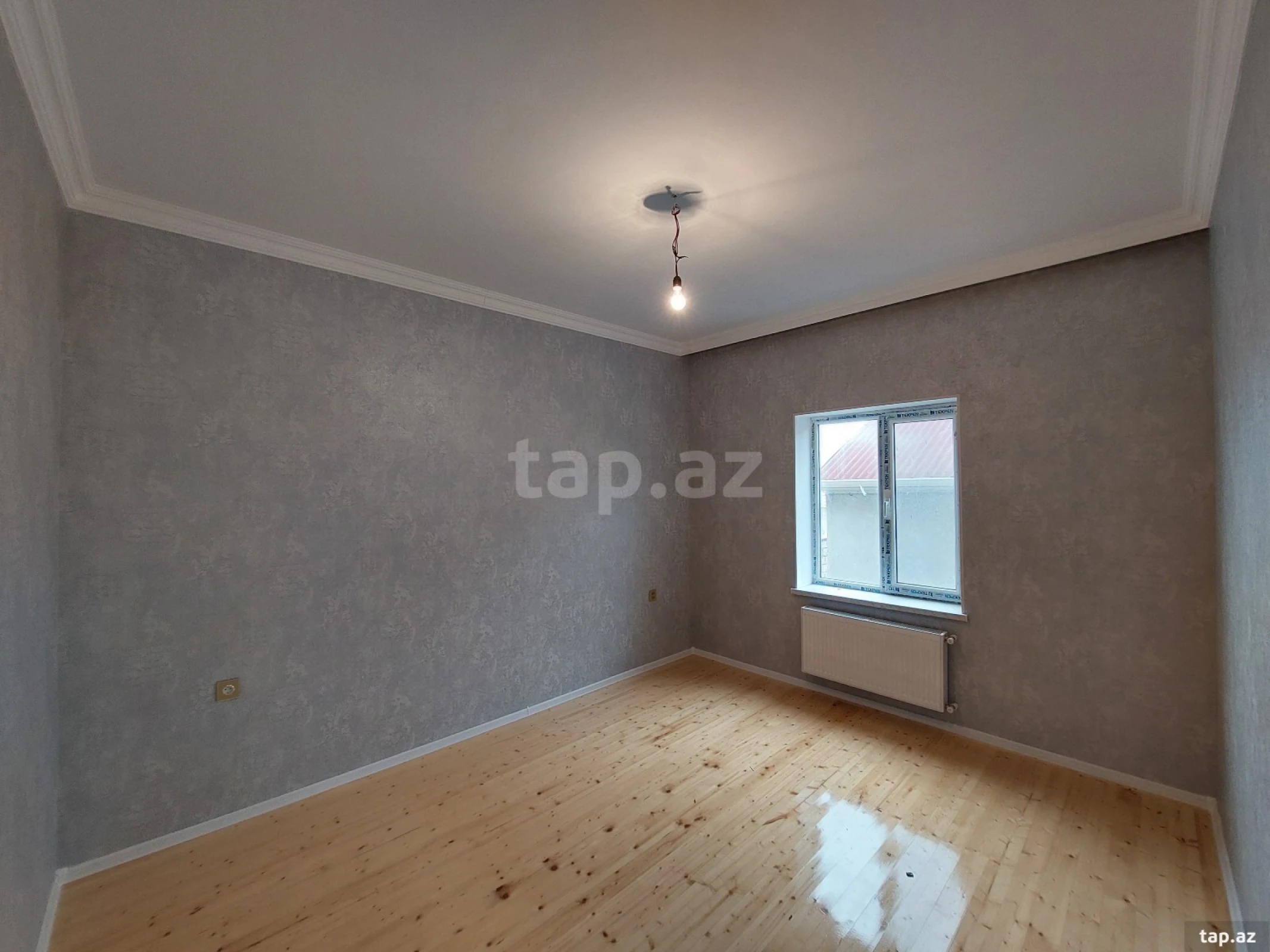 Satılır 4 otaqlı həyət evi