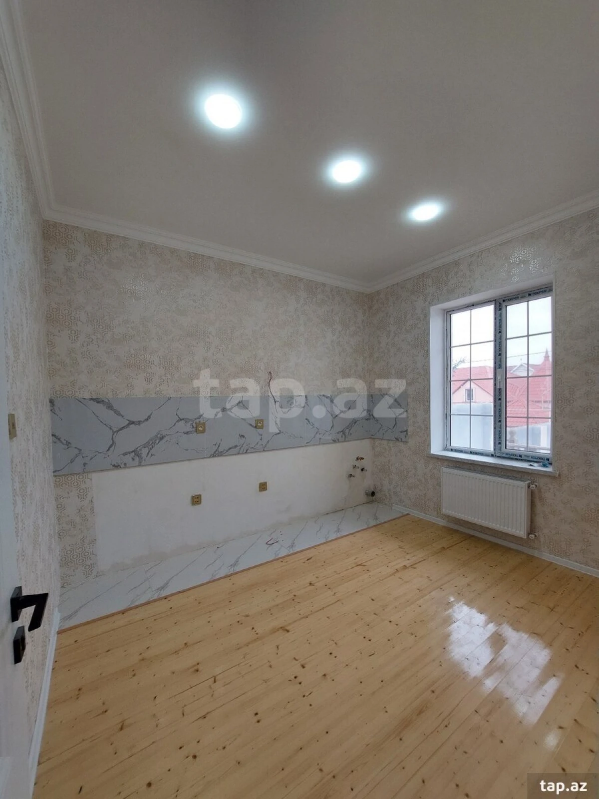 Satılır 4 otaqlı həyət evi