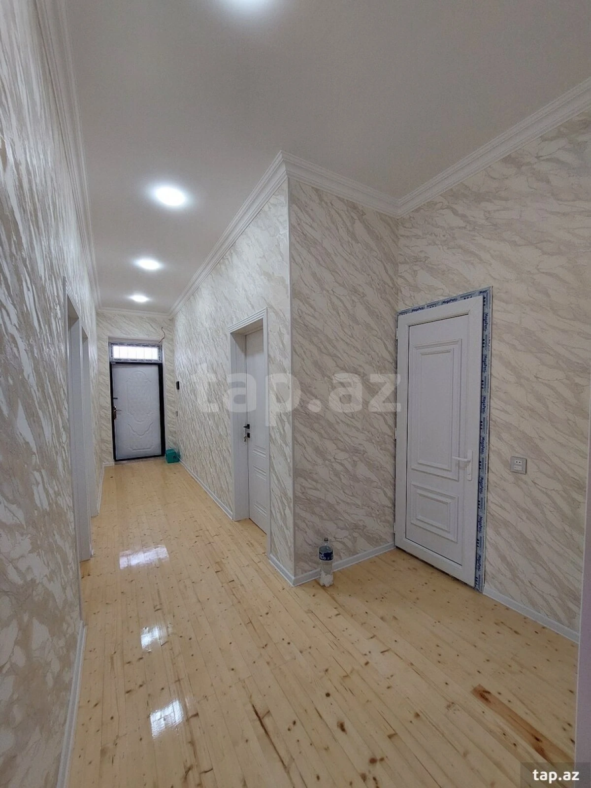 Satılır 4 otaqlı həyət evi