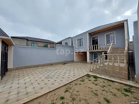 Satılır 4 otaqlı həyət evi