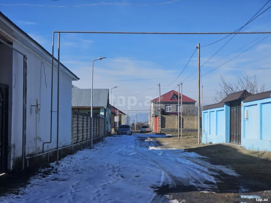 Satılır 4 otaqlı həyət evi