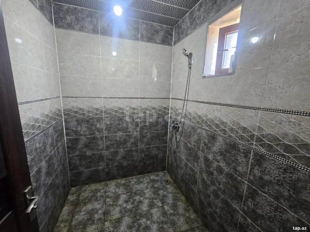 Satılır 4 otaqlı həyət evi