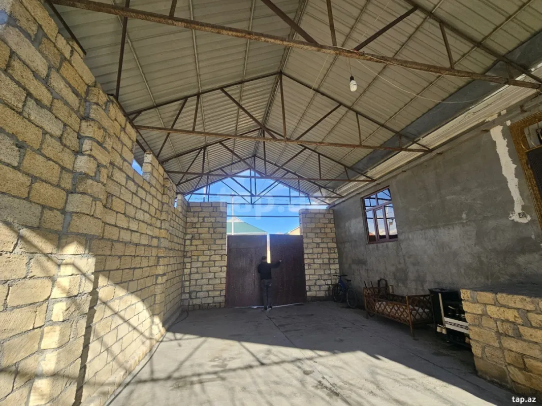 Satılır 4 otaqlı həyət evi