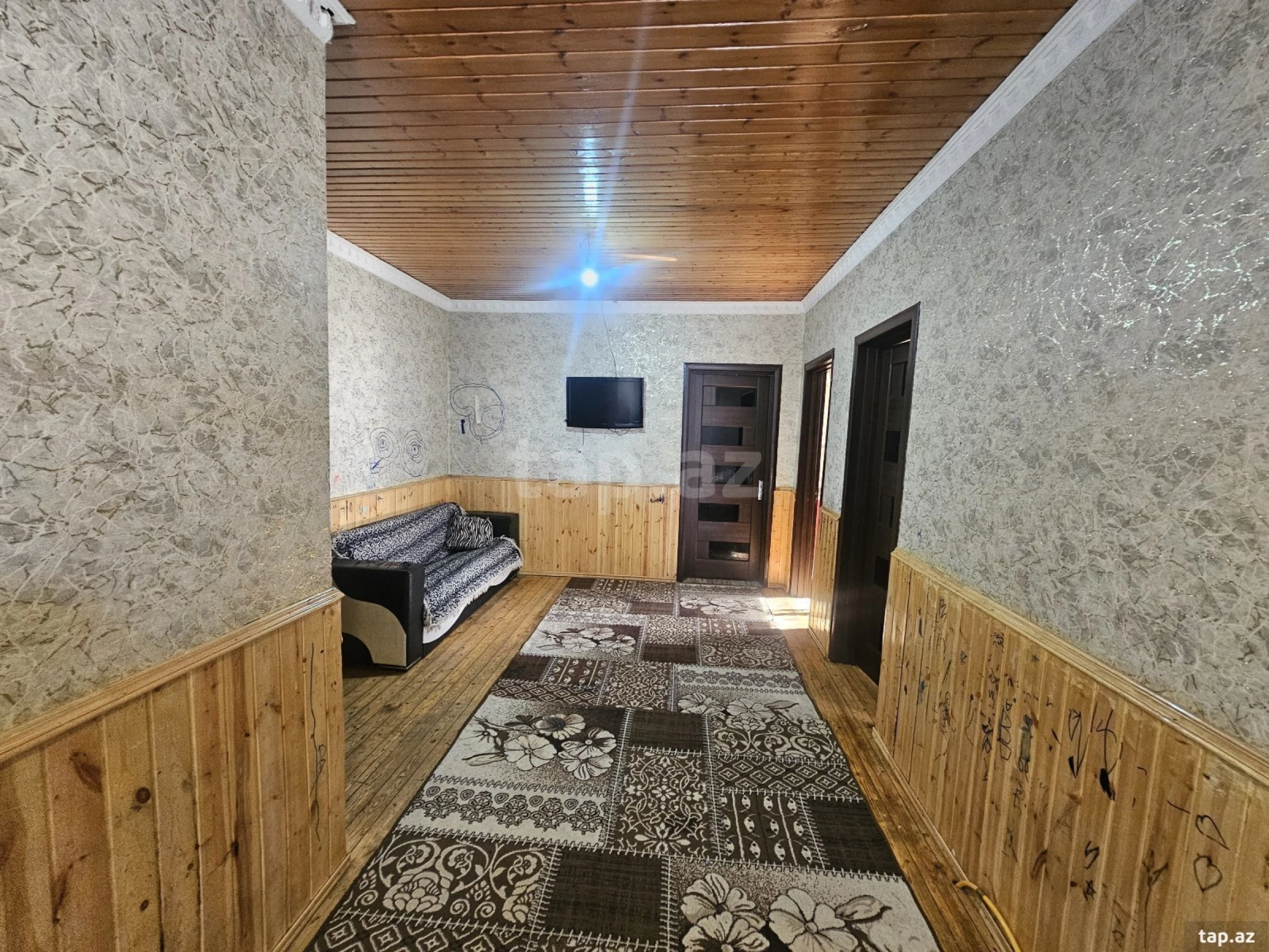 Satılır 4 otaqlı həyət evi