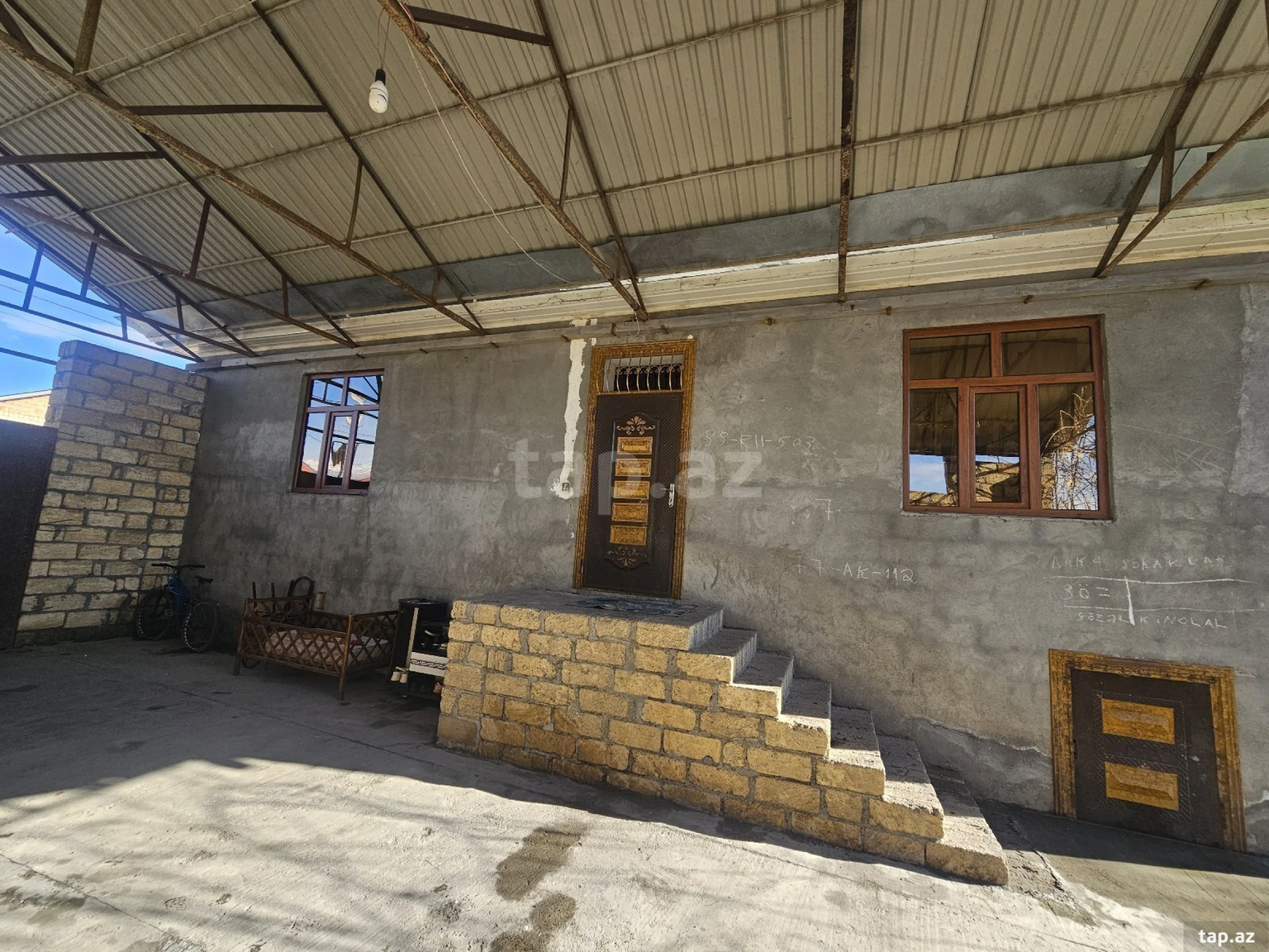 Satılır 4 otaqlı həyət evi