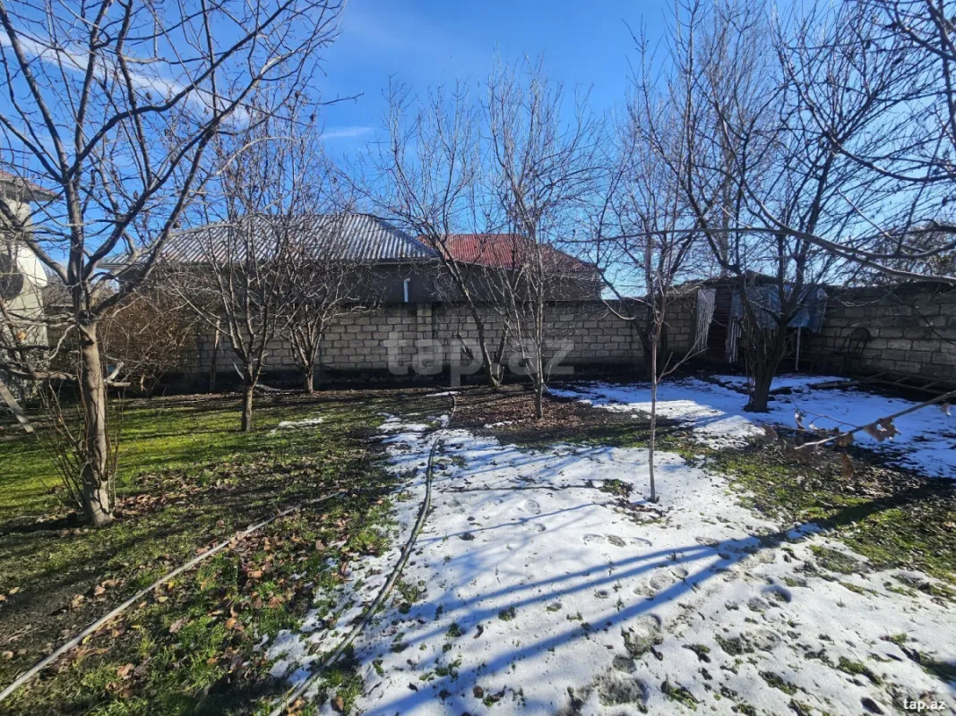 Satılır 4 otaqlı həyət evi