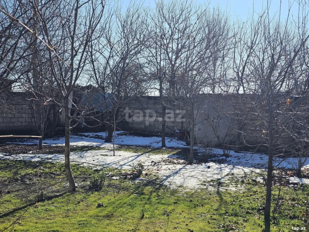 Satılır 4 otaqlı həyət evi