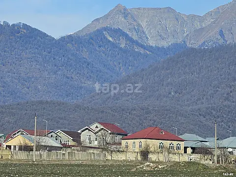 Satılır 4 otaqlı həyət evi