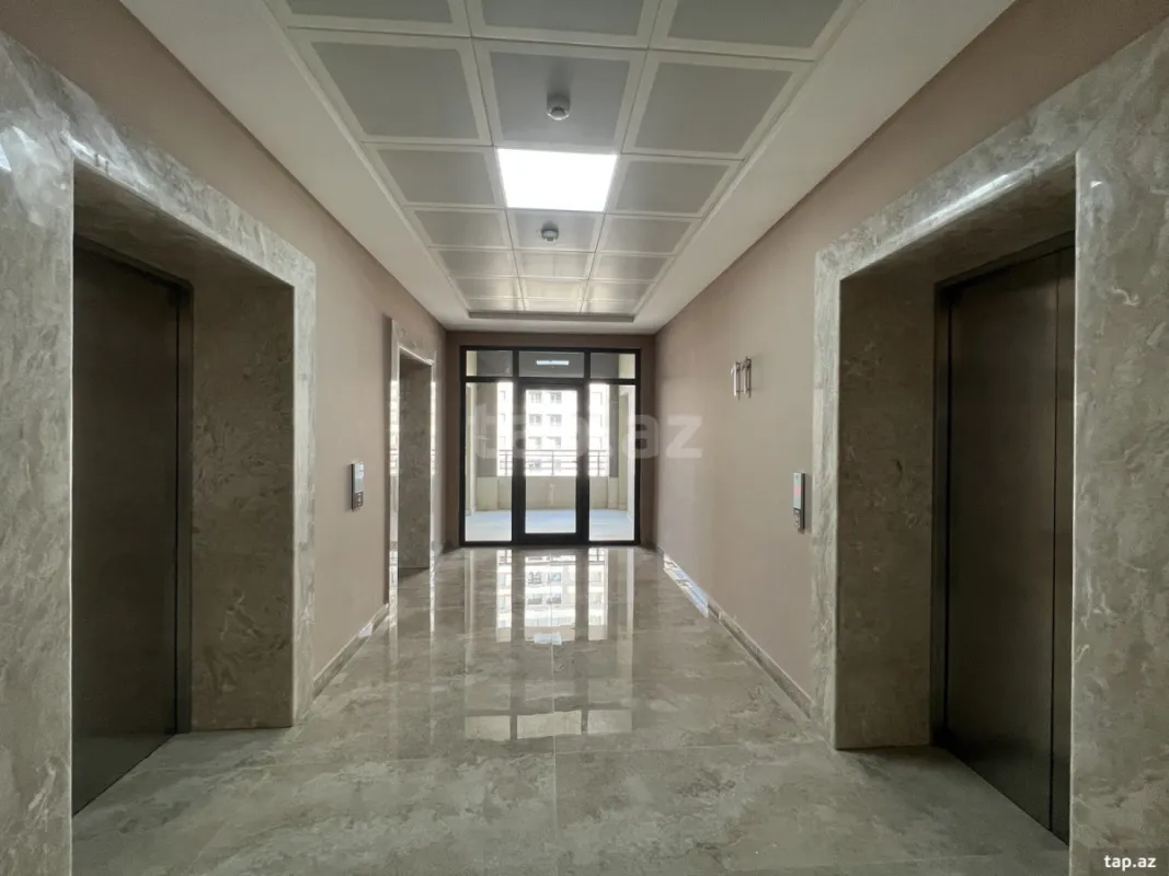Satılır 3 otaqlı yeni tikili 165 m²