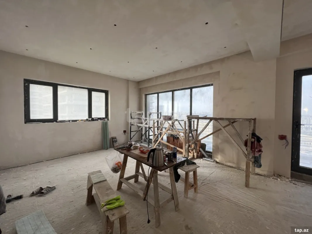 Satılır 3 otaqlı yeni tikili 165 m²